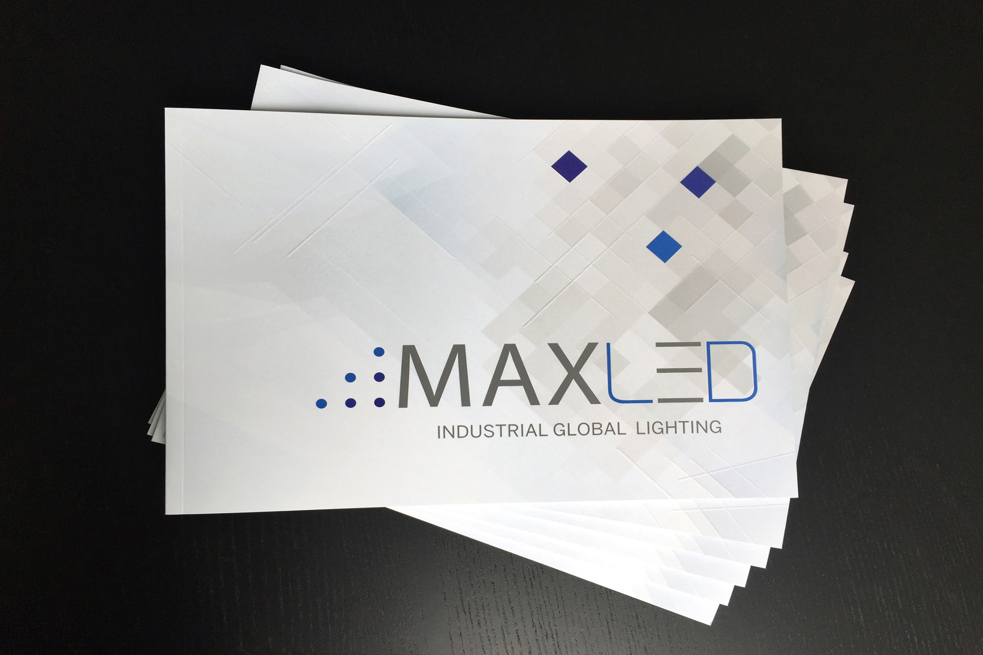 Ventajas de la iluminación LED en tu empresa - MAXLED
